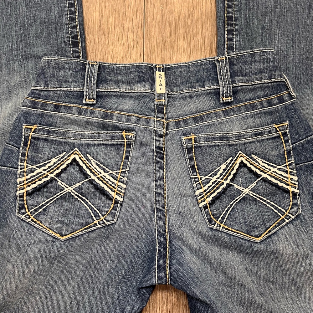Stylish Blue Embroidered Women's Jeans